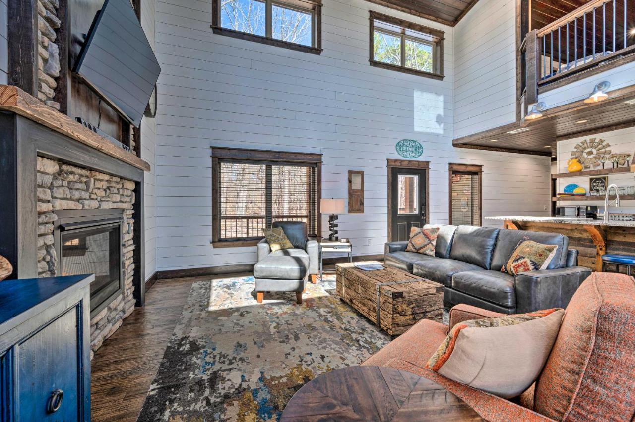 Luxury Cabin Getaway 1 Mi To Broken Bow Lake! Экстерьер фото