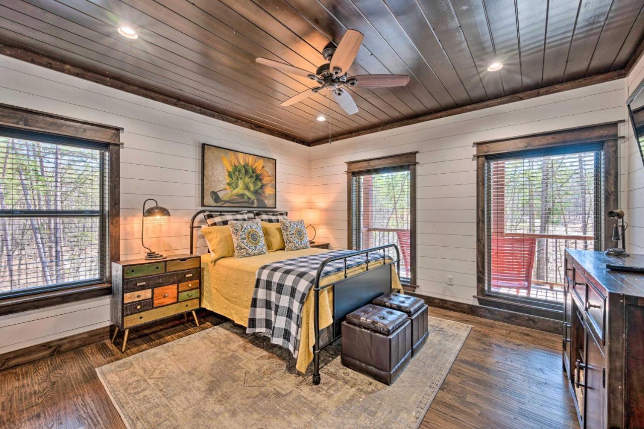 Luxury Cabin Getaway 1 Mi To Broken Bow Lake! Экстерьер фото
